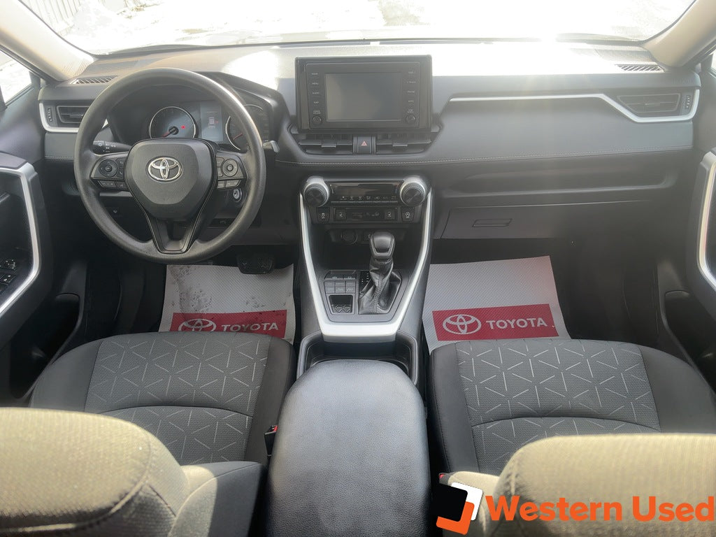 2021 Toyota RAV4 LE AWD