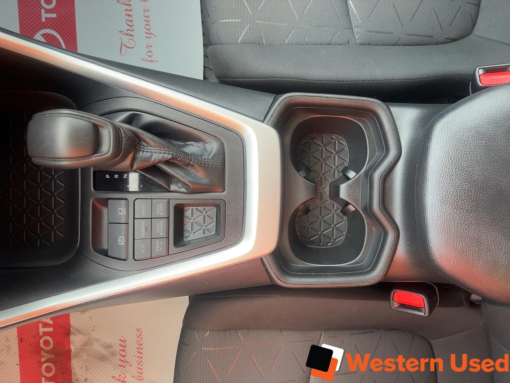 2021 Toyota RAV4 LE AWD