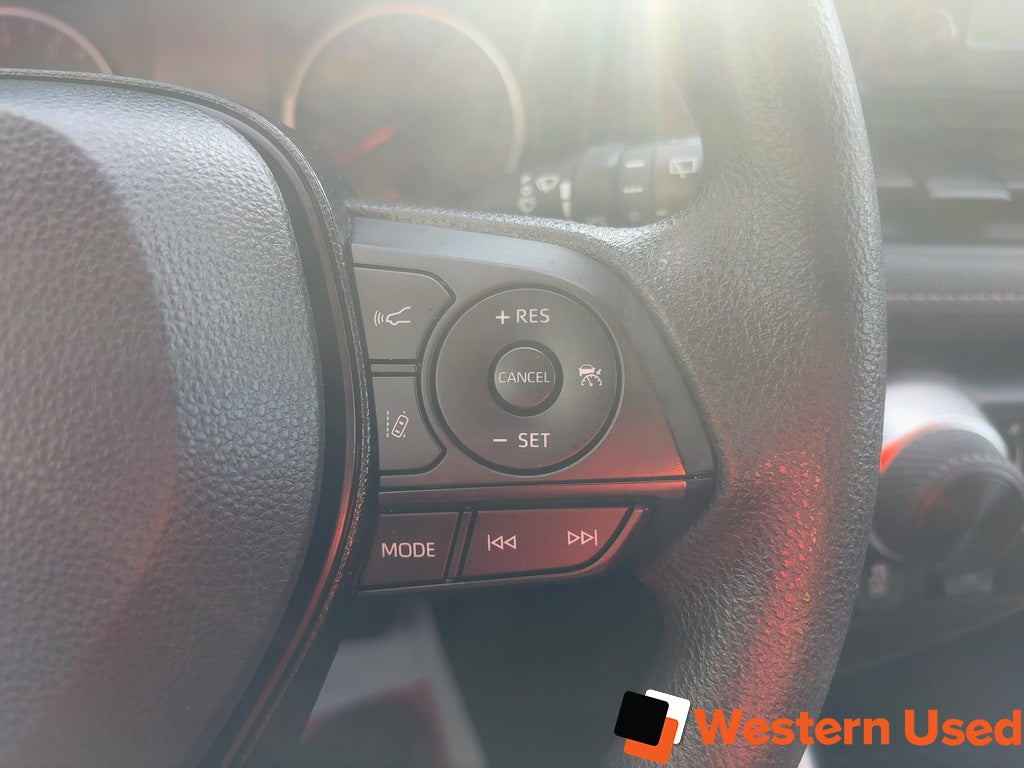 2021 Toyota RAV4 LE AWD