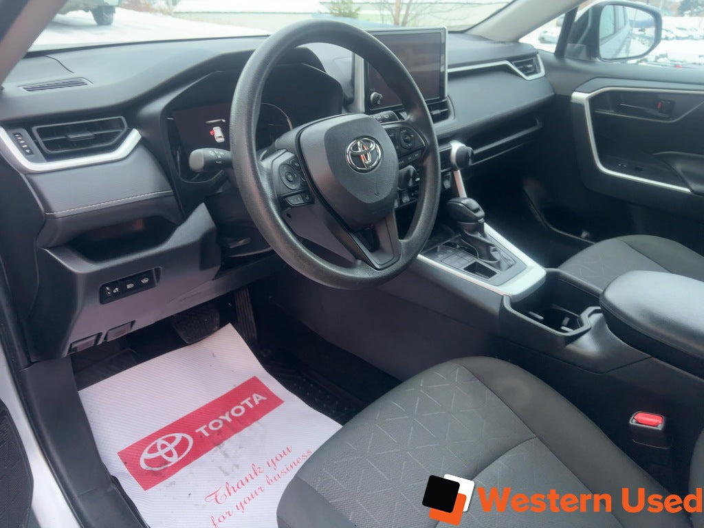 2023 Toyota RAV4 LE AWD