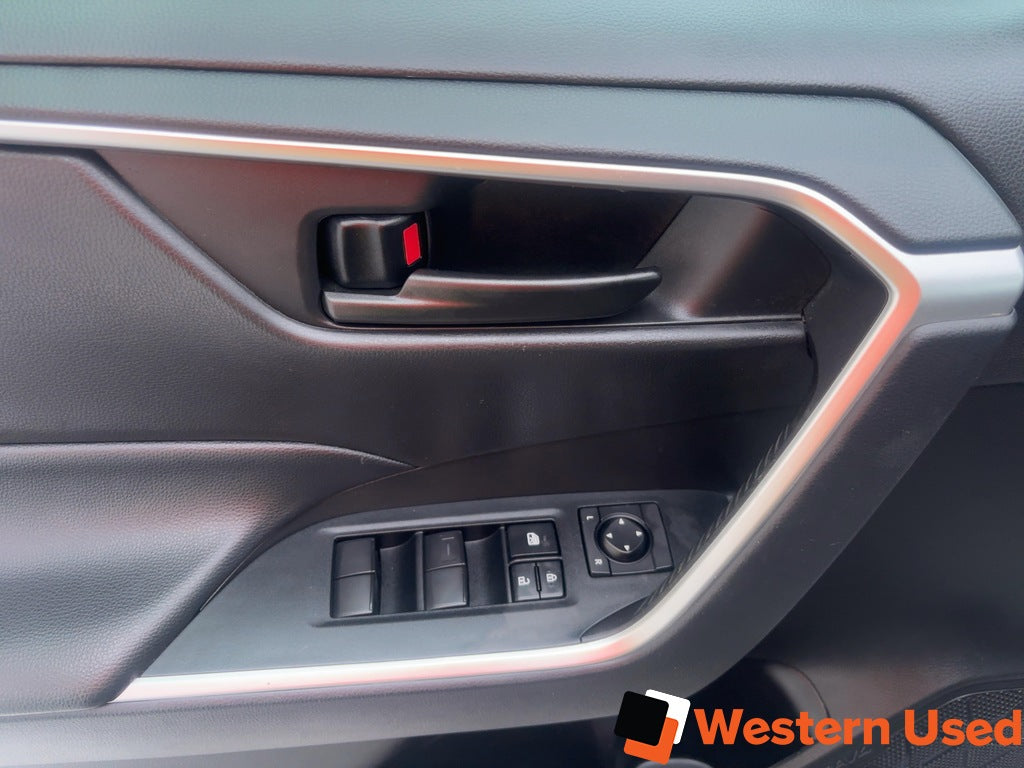 2023 Toyota RAV4 LE AWD