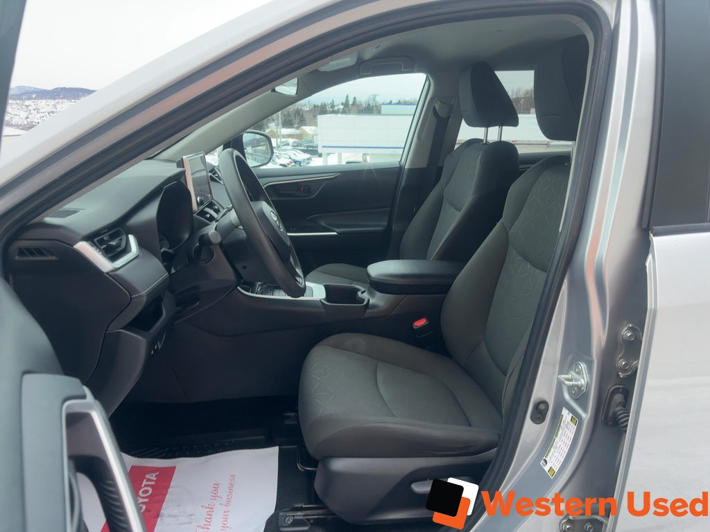 2023 Toyota RAV4 LE AWD