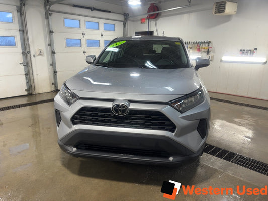 2022 Toyota RAV4 LE AWD