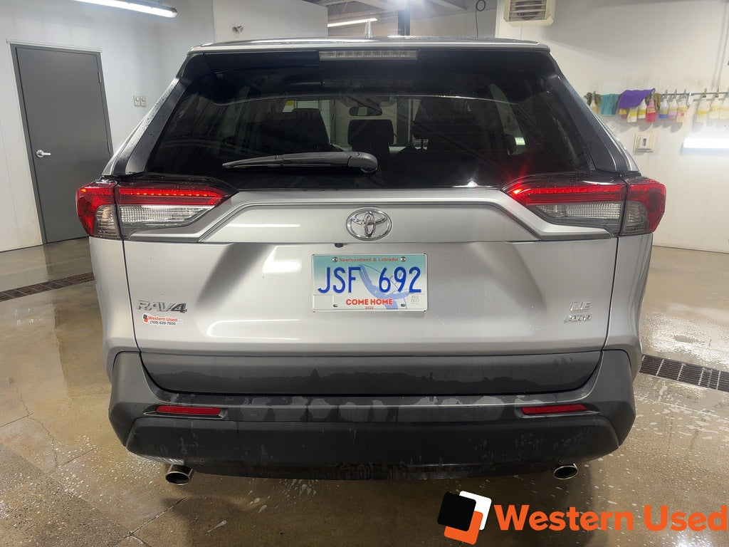 2022 Toyota RAV4 LE AWD