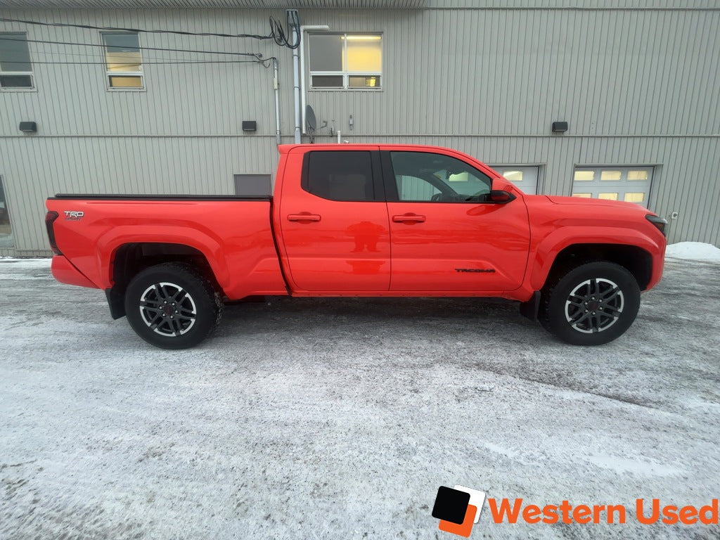 2024 Toyota Tacoma 4x4 Double Cab Auto TRD SPORT)