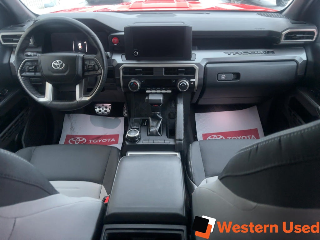 2024 Toyota Tacoma 4x4 Double Cab Auto TRD SPORT)