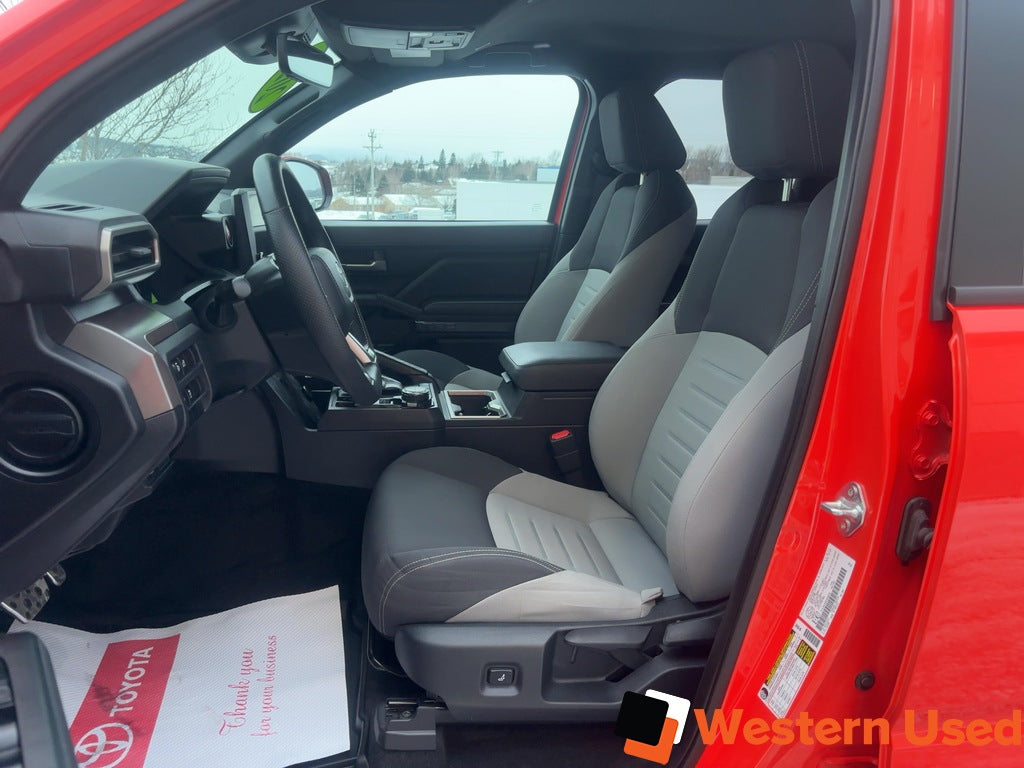 2024 Toyota Tacoma 4x4 Double Cab Auto TRD SPORT)