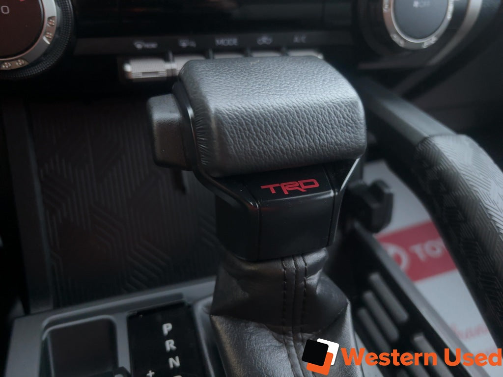 2024 Toyota Tacoma 4x4 Double Cab Auto TRD SPORT)