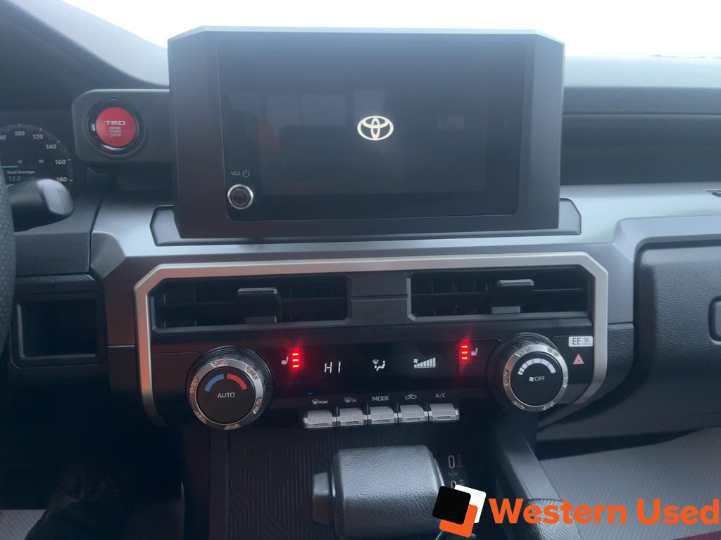 2024 Toyota Tacoma 4x4 Double Cab Auto TRD SPORT)
