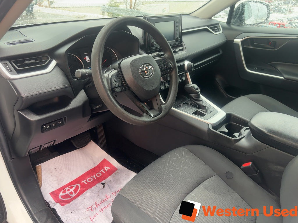 2021 Toyota RAV4 LE AWD