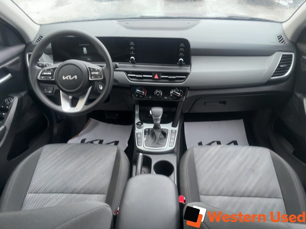 2025 Kia Seltos LX AWD