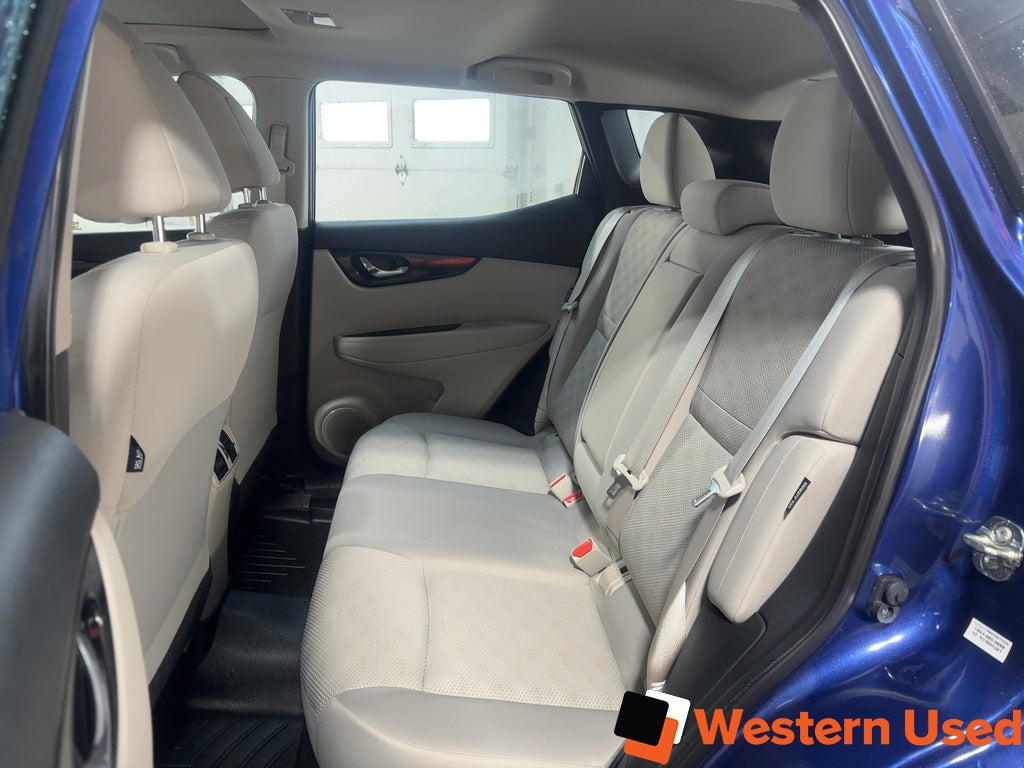 2023 Nissan Qashqai AWD SV CVT