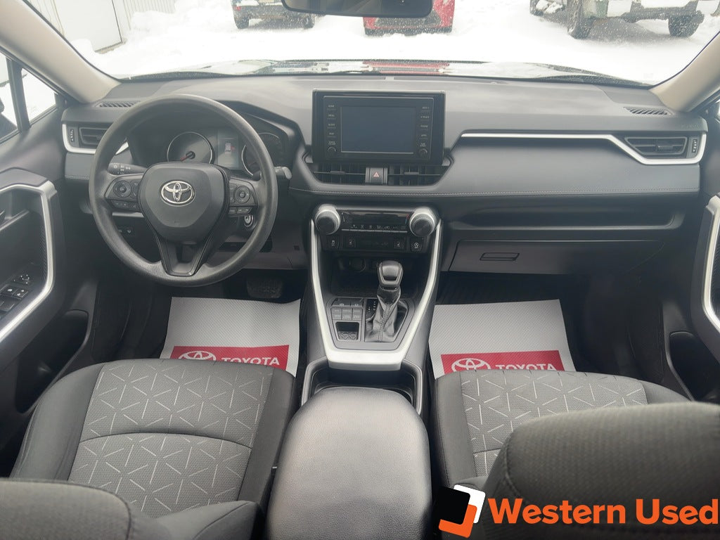 2021 Toyota RAV4 LE AWD