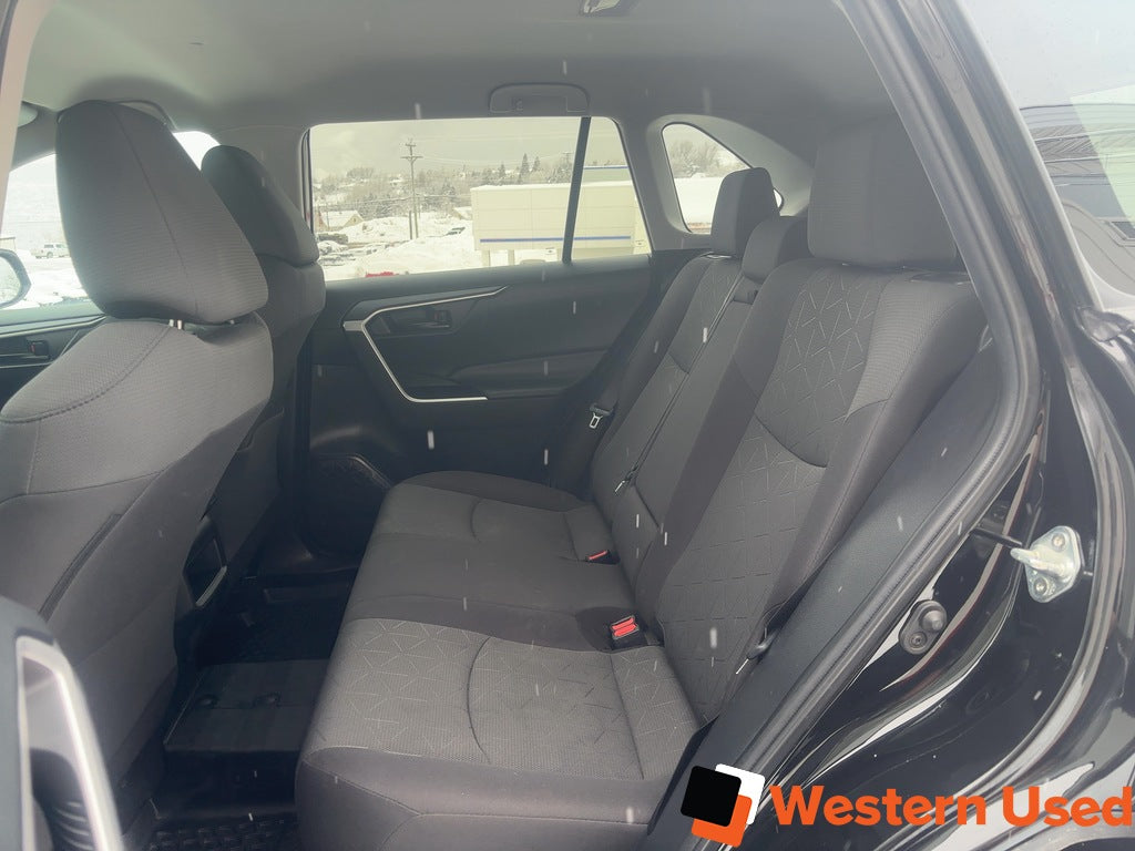 2021 Toyota RAV4 LE AWD