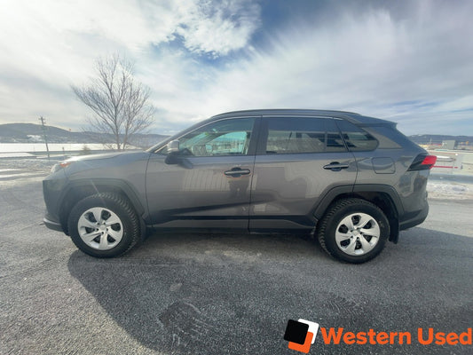 2021 Toyota RAV4 LE AWD