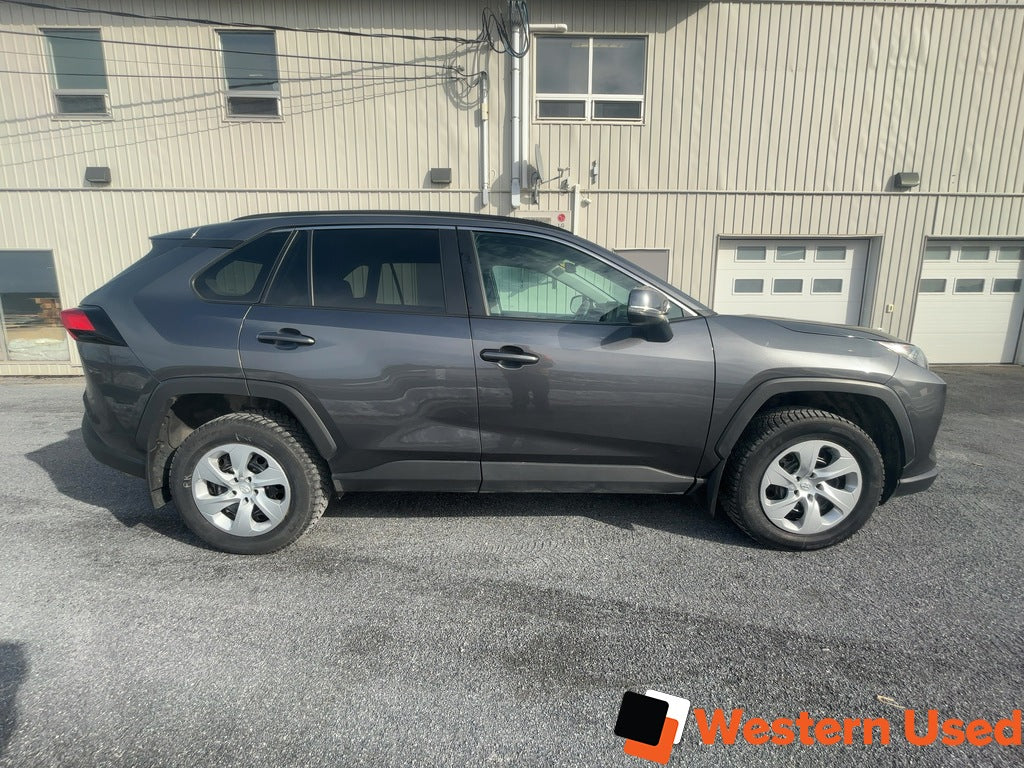 2021 Toyota RAV4 LE AWD