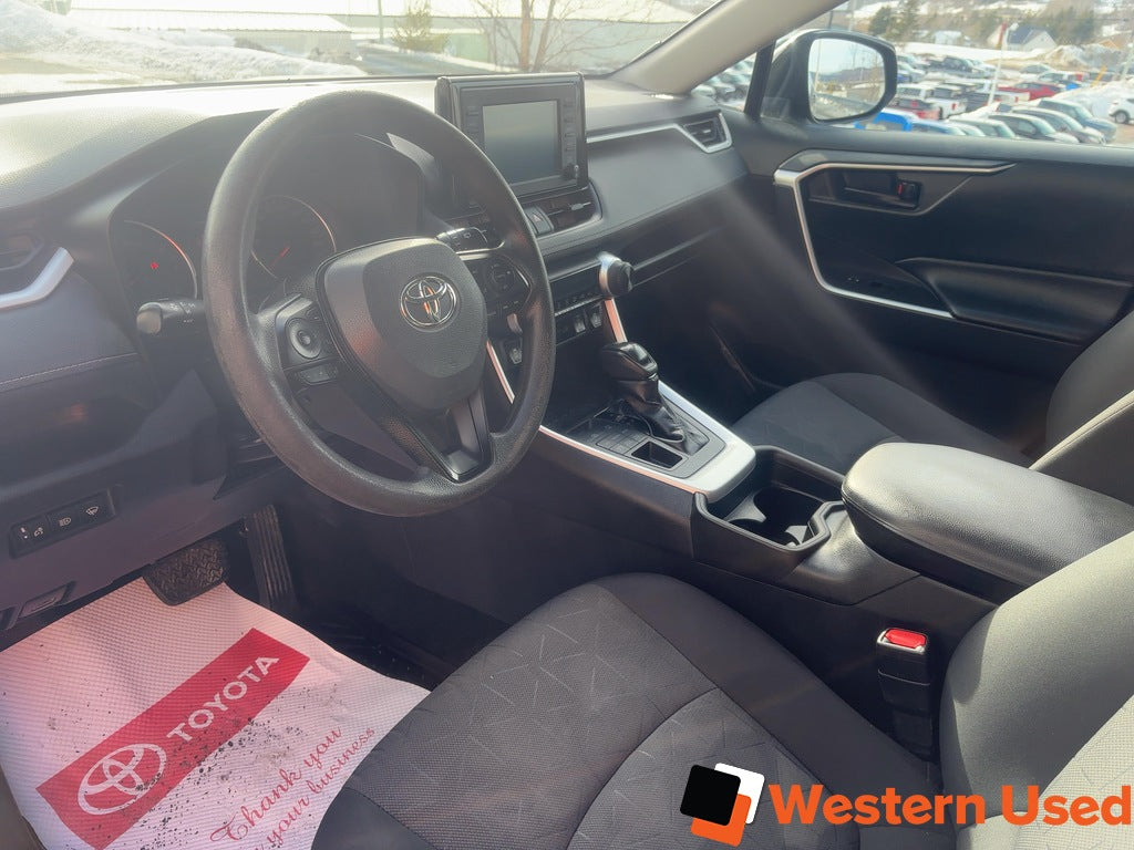 2021 Toyota RAV4 LE AWD