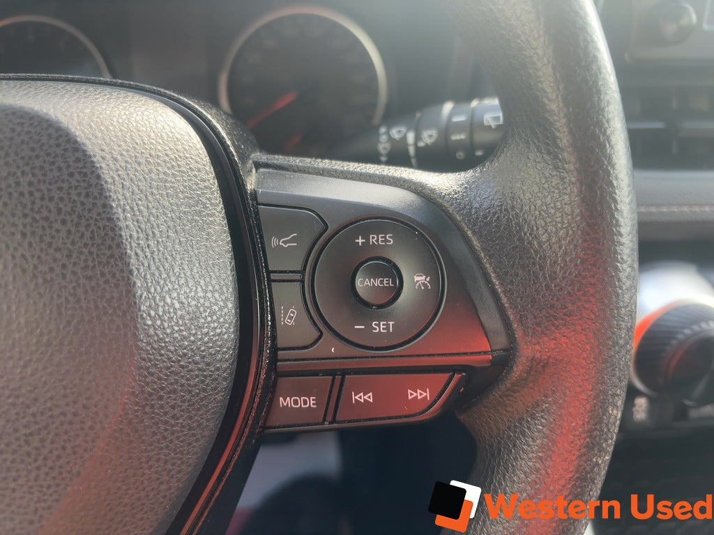 2021 Toyota RAV4 LE AWD