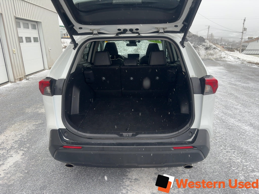 2024 Toyota RAV4 XLE AWD