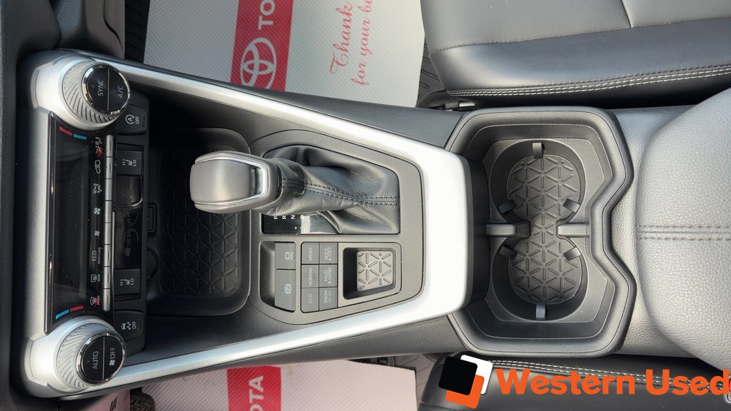 2023 Toyota RAV4 XLE AWD