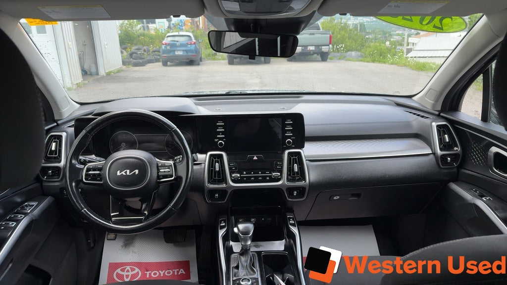 2023 Kia Sorento LX Premium AWD