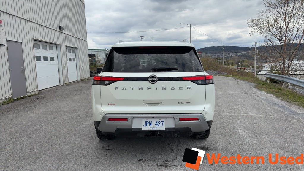 2023 Nissan Pathfinder SL 4WD