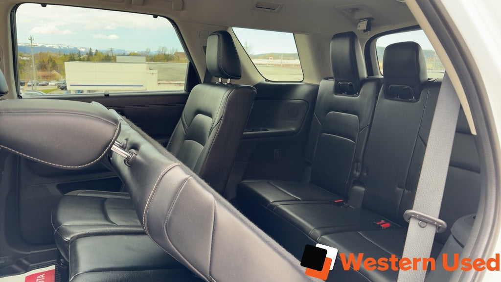 2023 Nissan Pathfinder SL 4WD