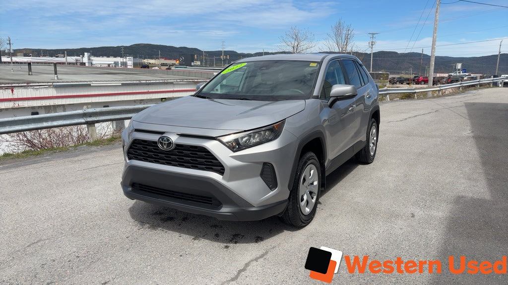 2022 Toyota RAV4 LE AWD