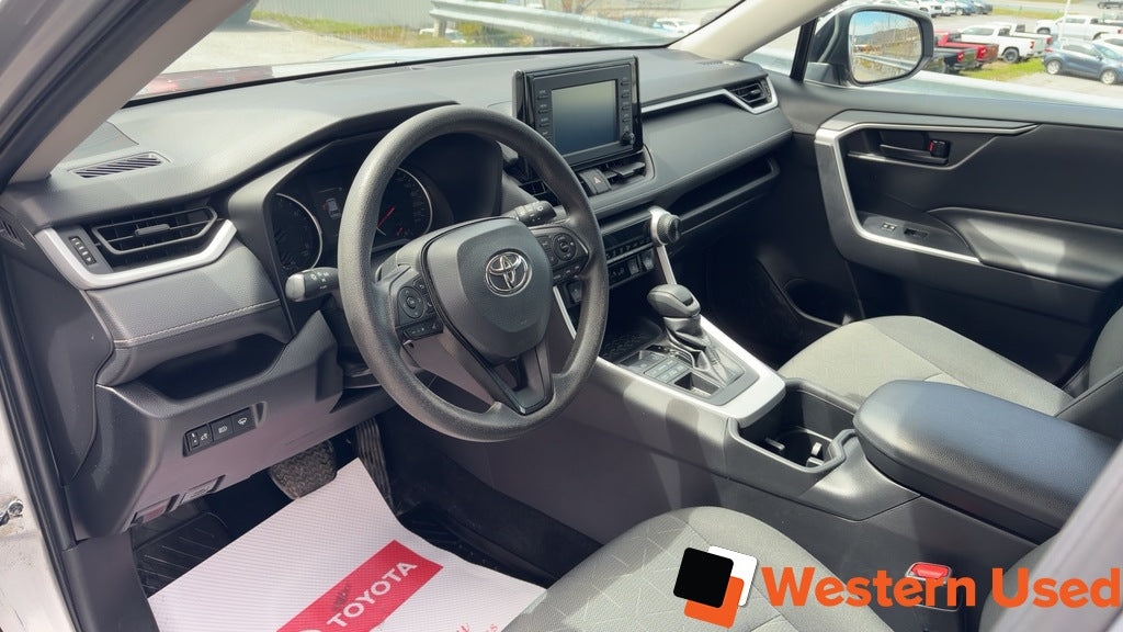 2022 Toyota RAV4 LE AWD