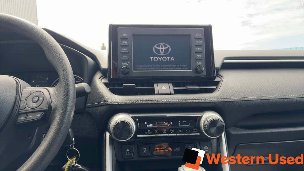2022 Toyota RAV4 LE AWD