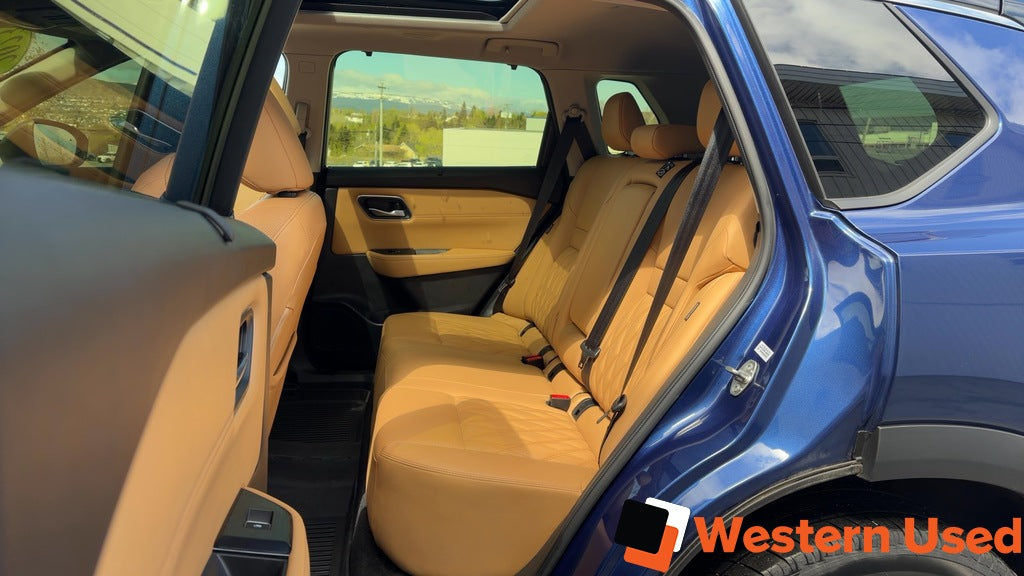 2023 Nissan Rogue AWD Platinum