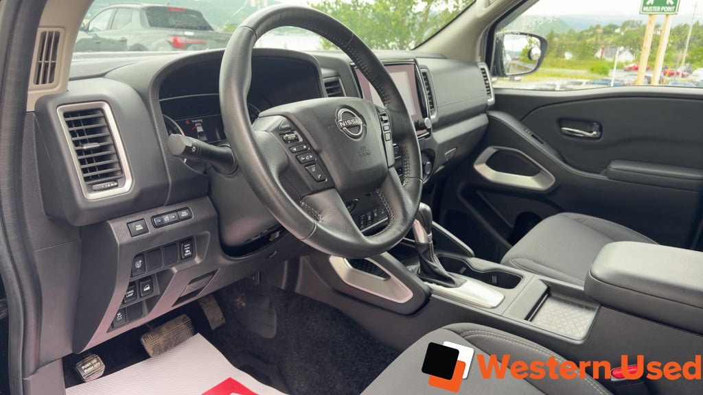 2024 Nissan Frontier Crew Cab 4x4 Long Bed SV