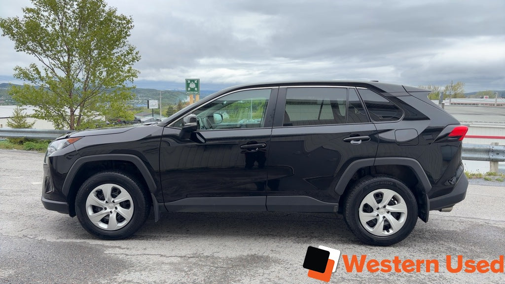 2023 Toyota RAV4 LE AWD