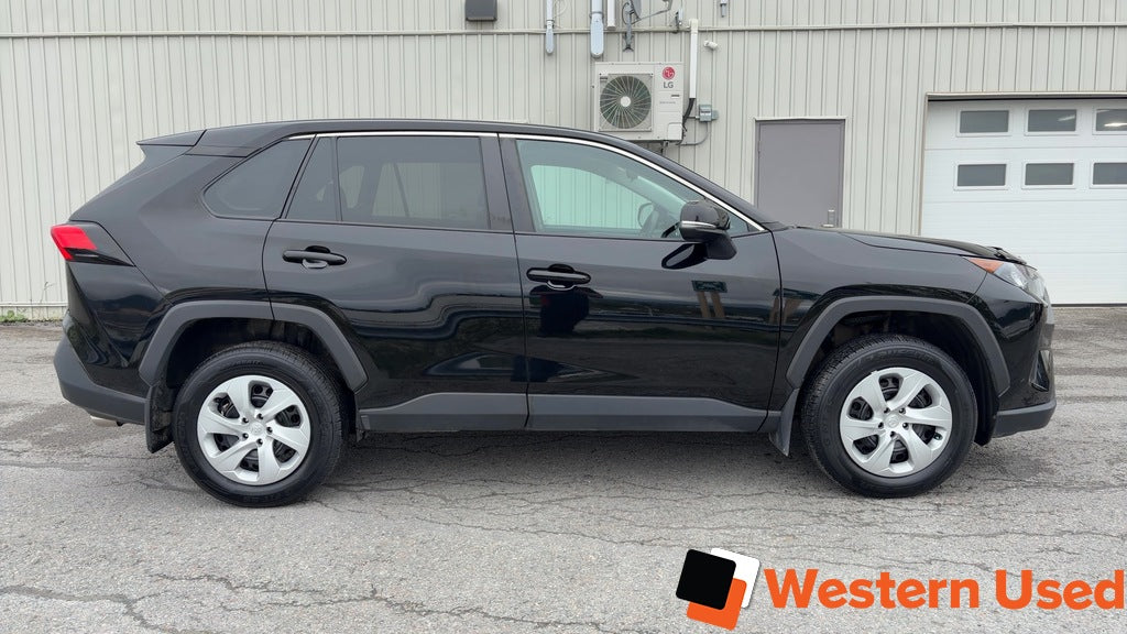 2023 Toyota RAV4 LE AWD