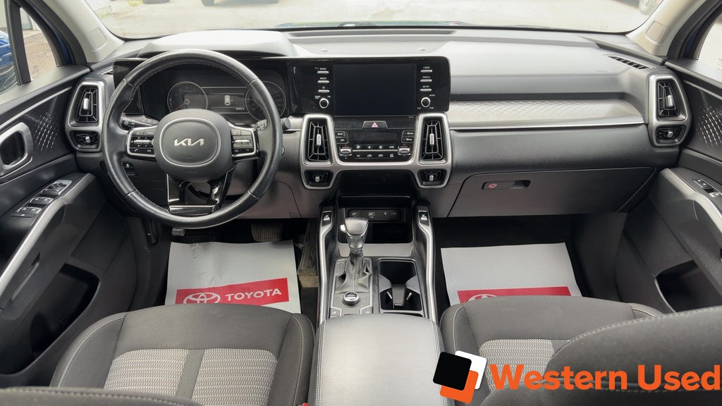 2022 Kia Sorento LX Premium AWD