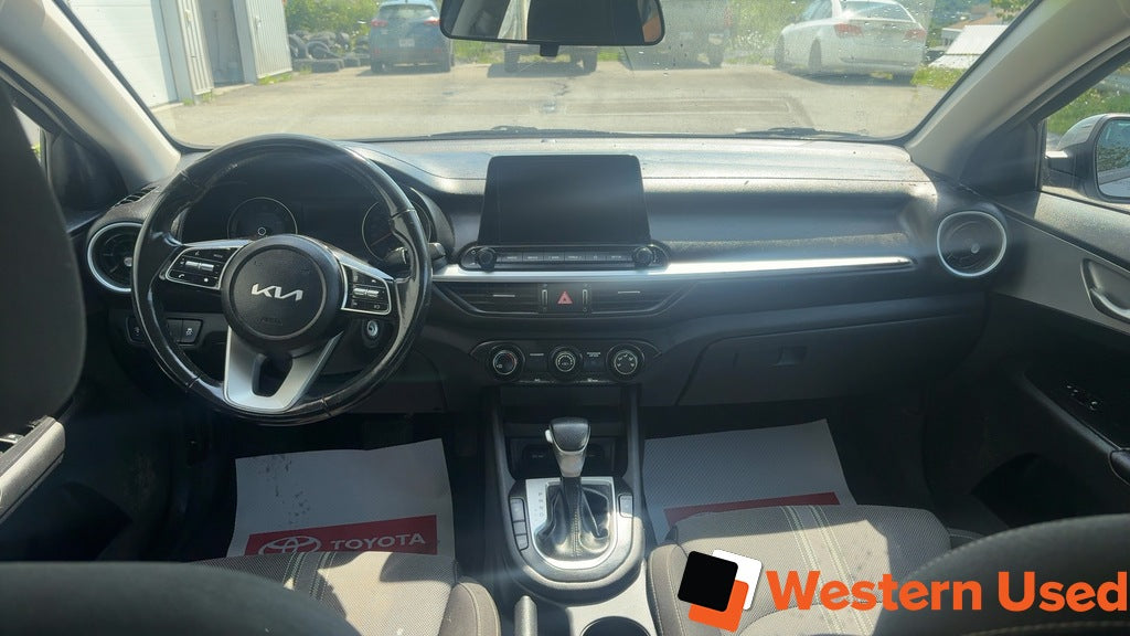 2023 Kia Forte LX IVT