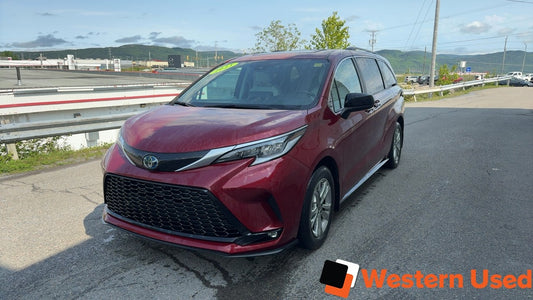 2023 Toyota Sienna XSE 7-Passenger AWD