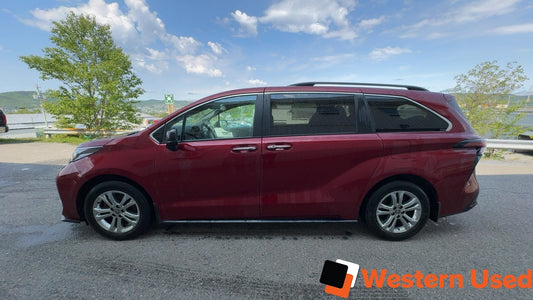 2023 Toyota Sienna XSE 7-Passenger AWD