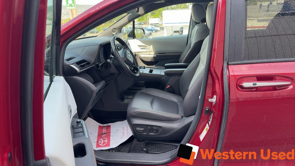 2023 Toyota Sienna XSE 7-Passenger AWD