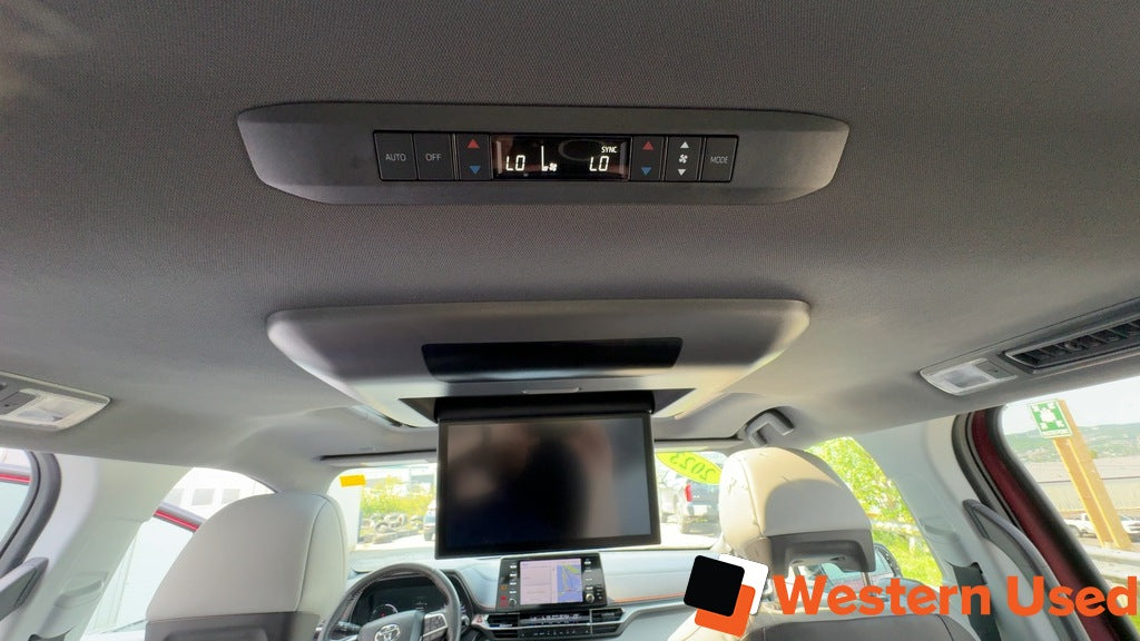 2023 Toyota Sienna XSE 7-Passenger AWD
