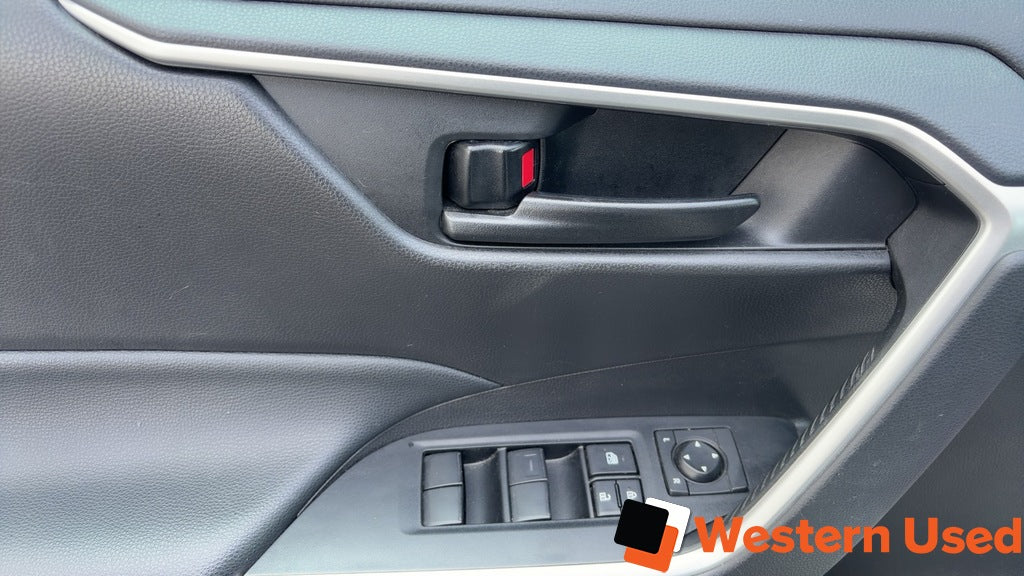 2022 Toyota RAV4 LE AWD