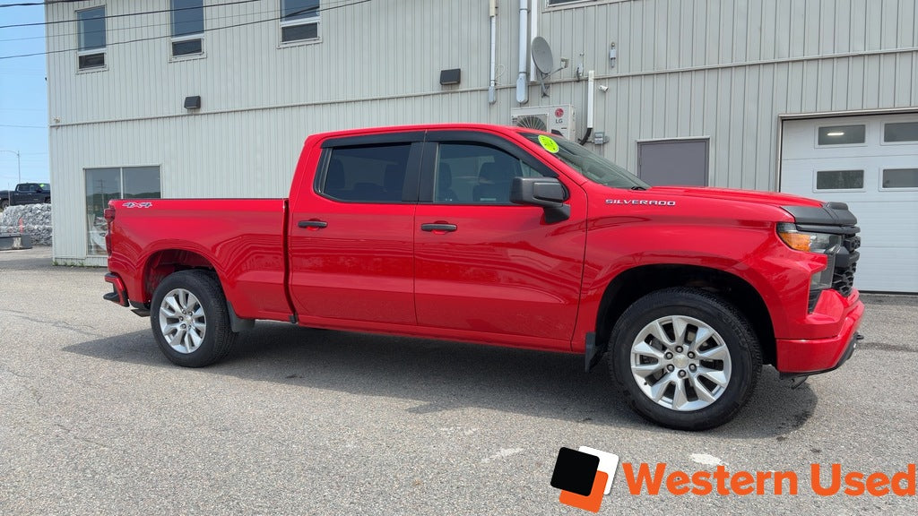 2022 Chevrolet Silverado 1500 4WD Crew Cab 157" Custom