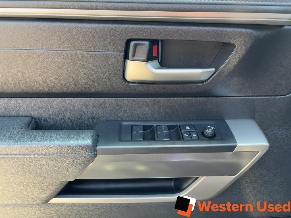 2023 Toyota Tundra 4x4 Double Cab SR
