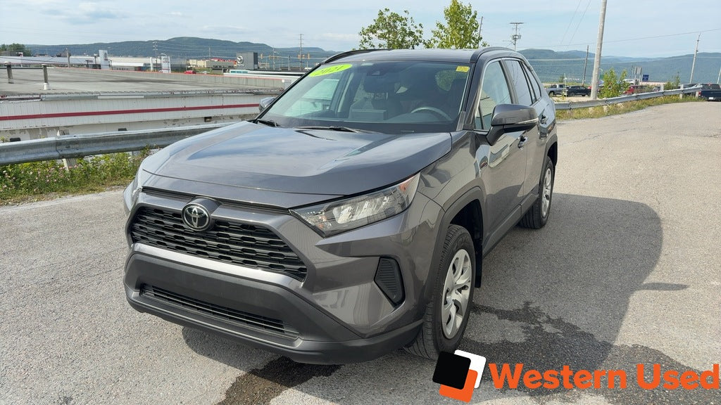 2021 Toyota RAV4 LE AWD