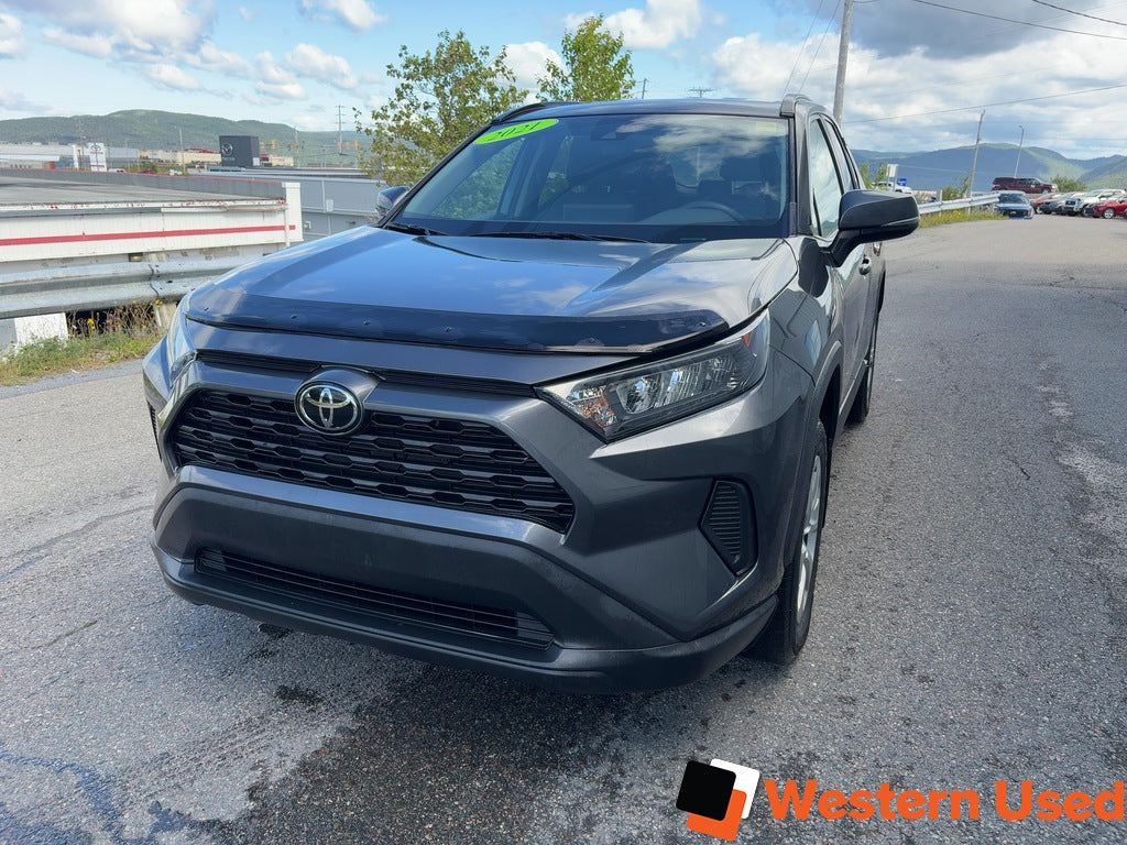 2021 Toyota RAV4 LE AWD