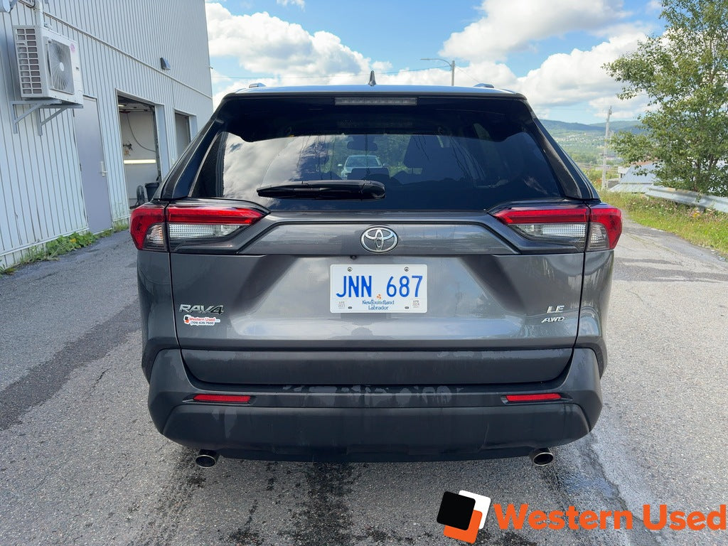 2021 Toyota RAV4 LE AWD