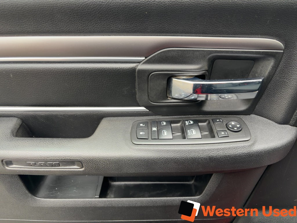 2021 Ram 1500 Classic Warlock 4x4 Crew Cab 5'7" Box