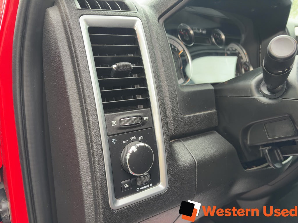 2021 Ram 1500 Classic Warlock 4x4 Crew Cab 5'7" Box
