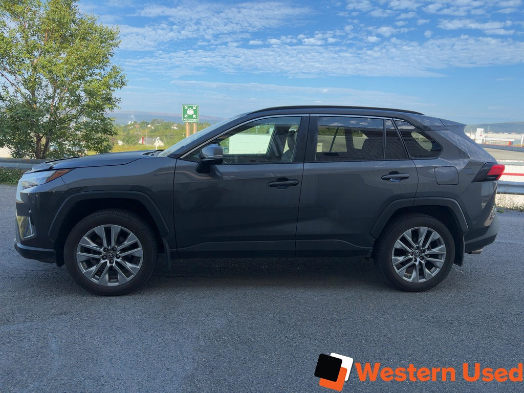2023 Toyota RAV4 XLE AWD