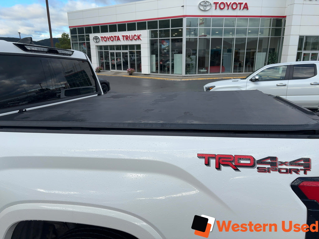 2023 Toyota Tundra 4x4 Crewmax SR